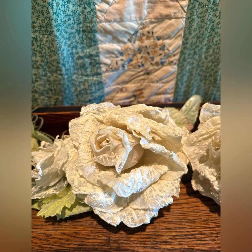 NWT Faux Garland DISTRESSED ROSES FABULOUS 40” Flexible Cream OFF WHITE …